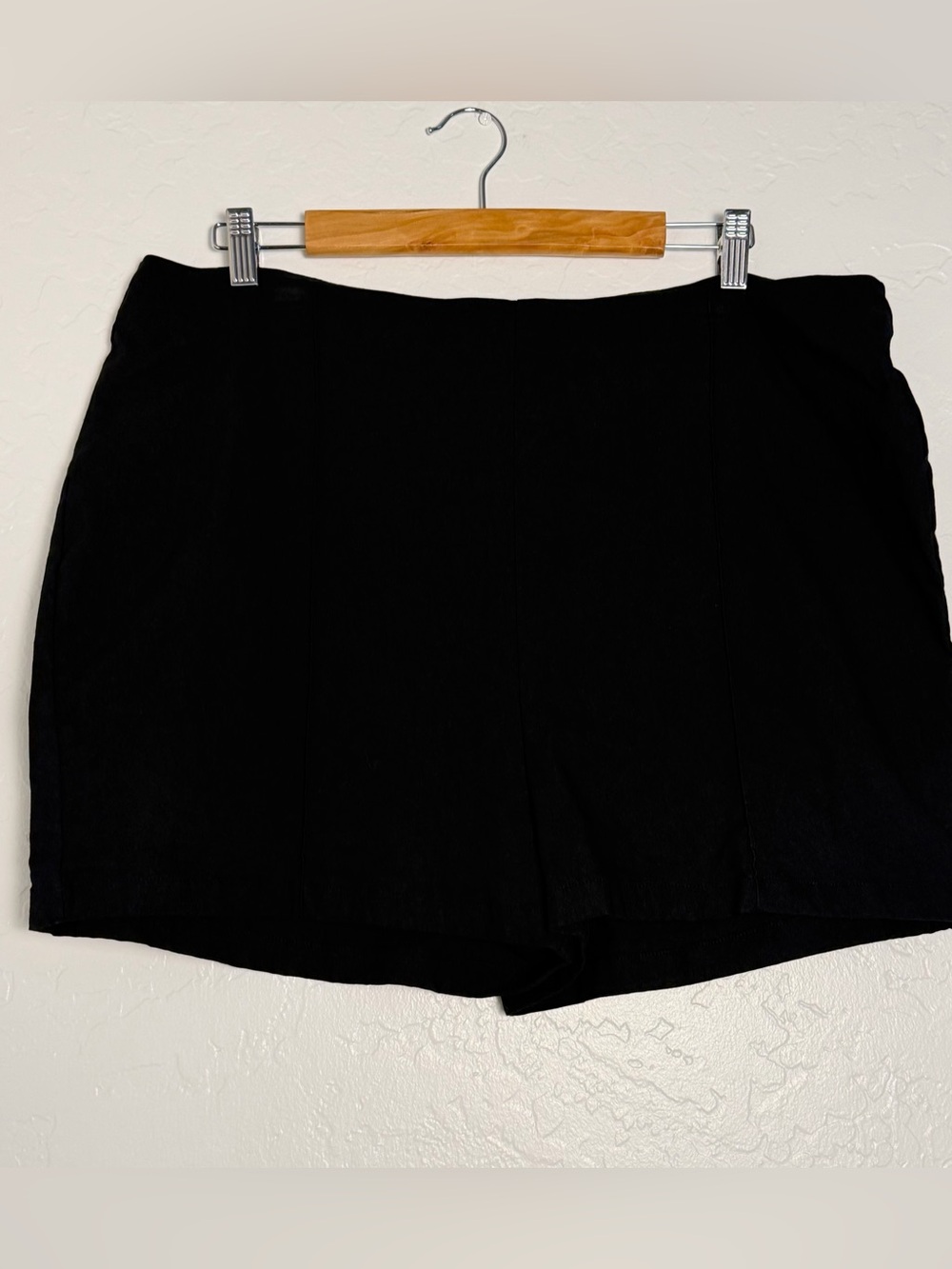 Forever 21 Women 2X Black High Waisted Sleek Tailored Shorts Minimalist Stretchy